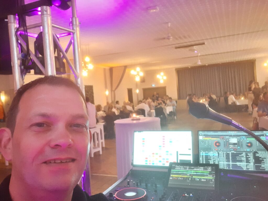 Zum schwarzen Ross Neuenkirchen DJ Lars Meckfessel